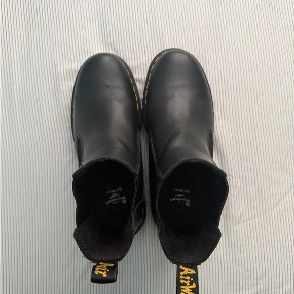 Dr. Martens platform chelsea boots - Picture 3 of 4